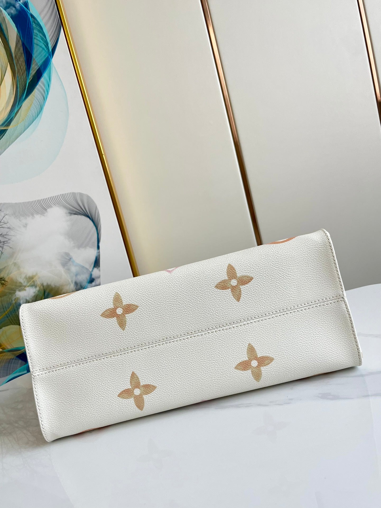 Louis Vuitton OnTheGo MM