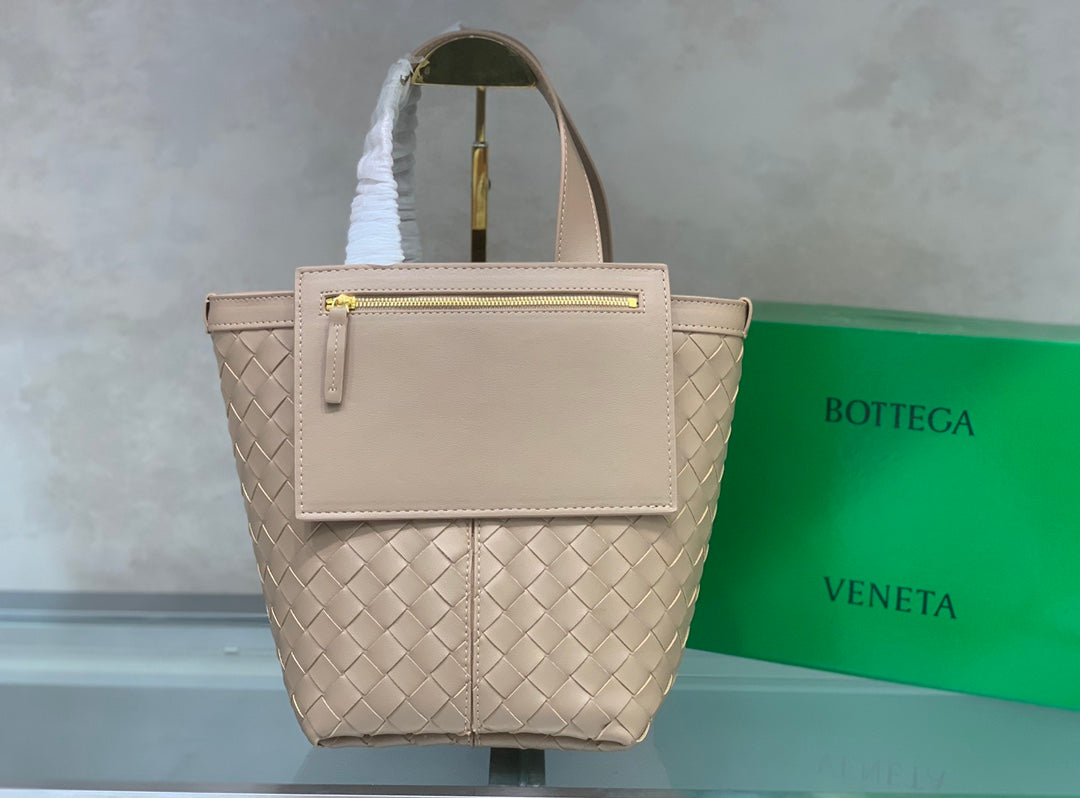 Bottega Veneta Flip Flap Small Bag