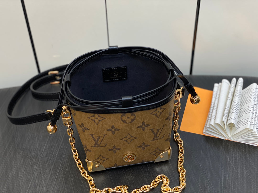 Louis Vuitton Noe Purse Monogram Reverse