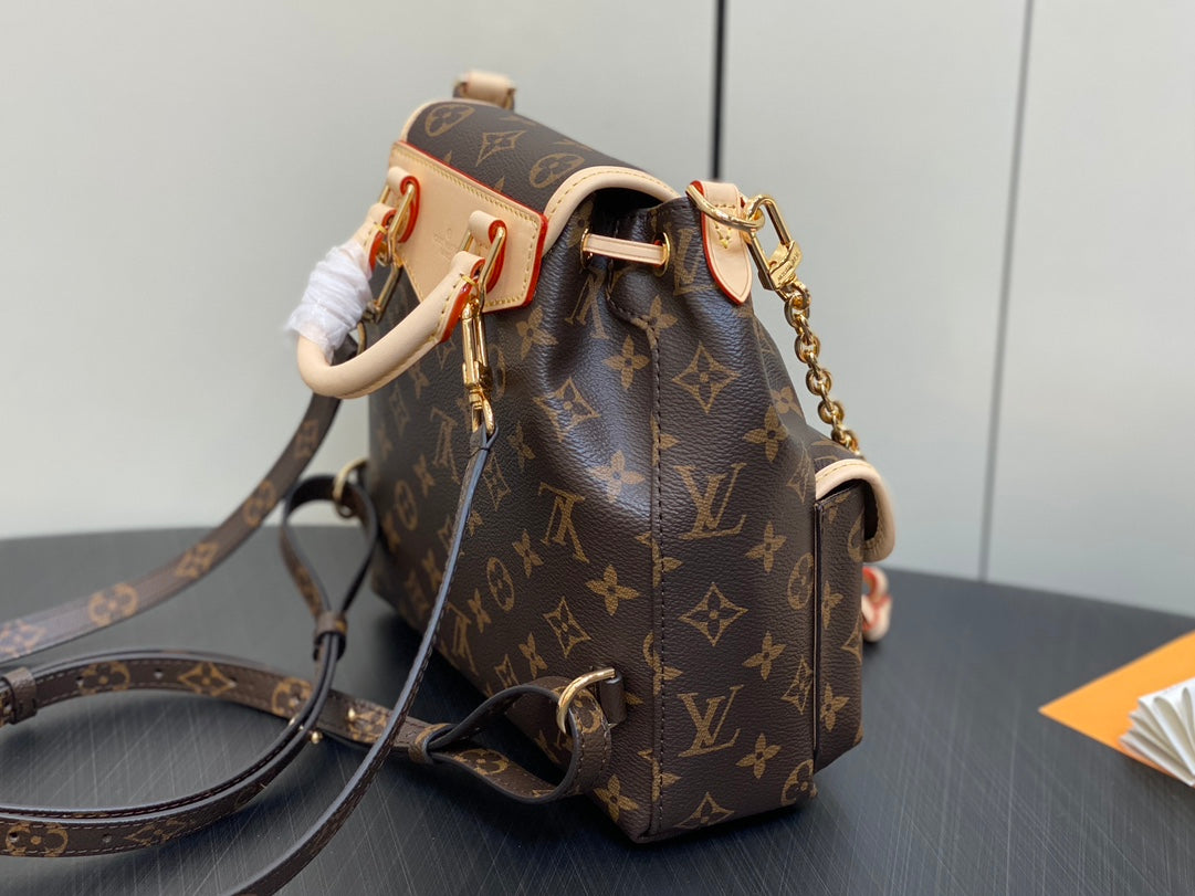 Louis Vuitton Excursion PM