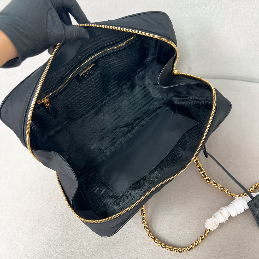 Prada Re-Edition 1978 large Re-Nylon and Saffiano
