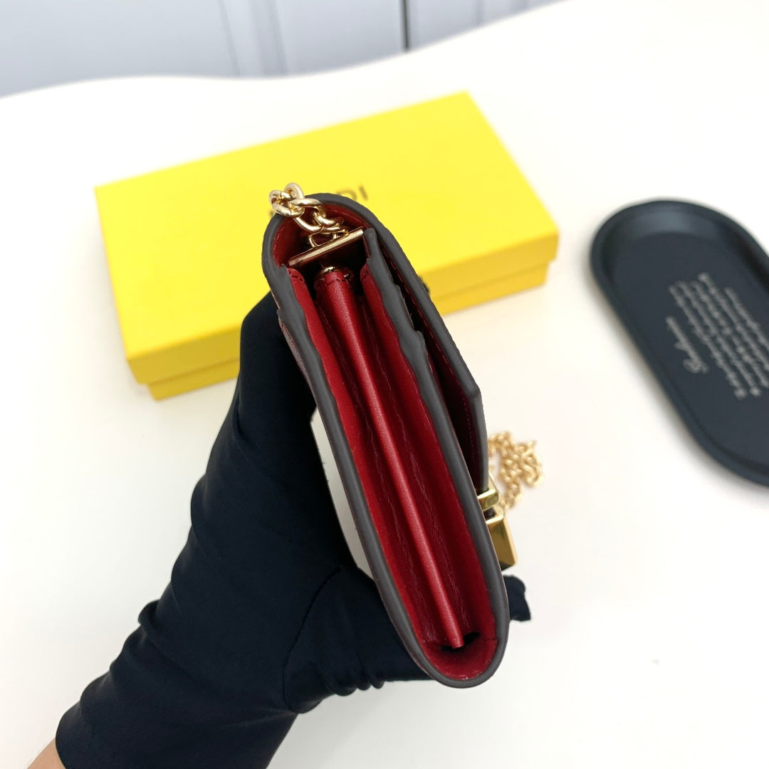 Fendi Wallet on Chain bag