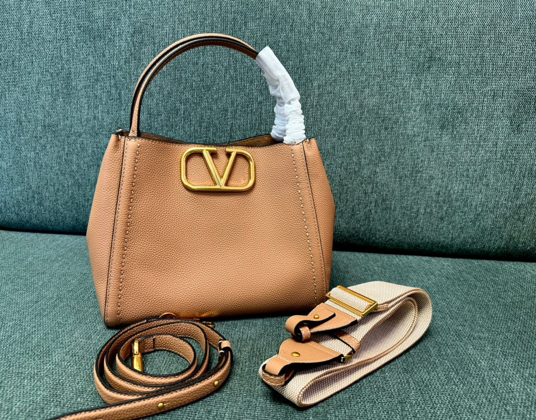 Valentino Garavani handbag medium