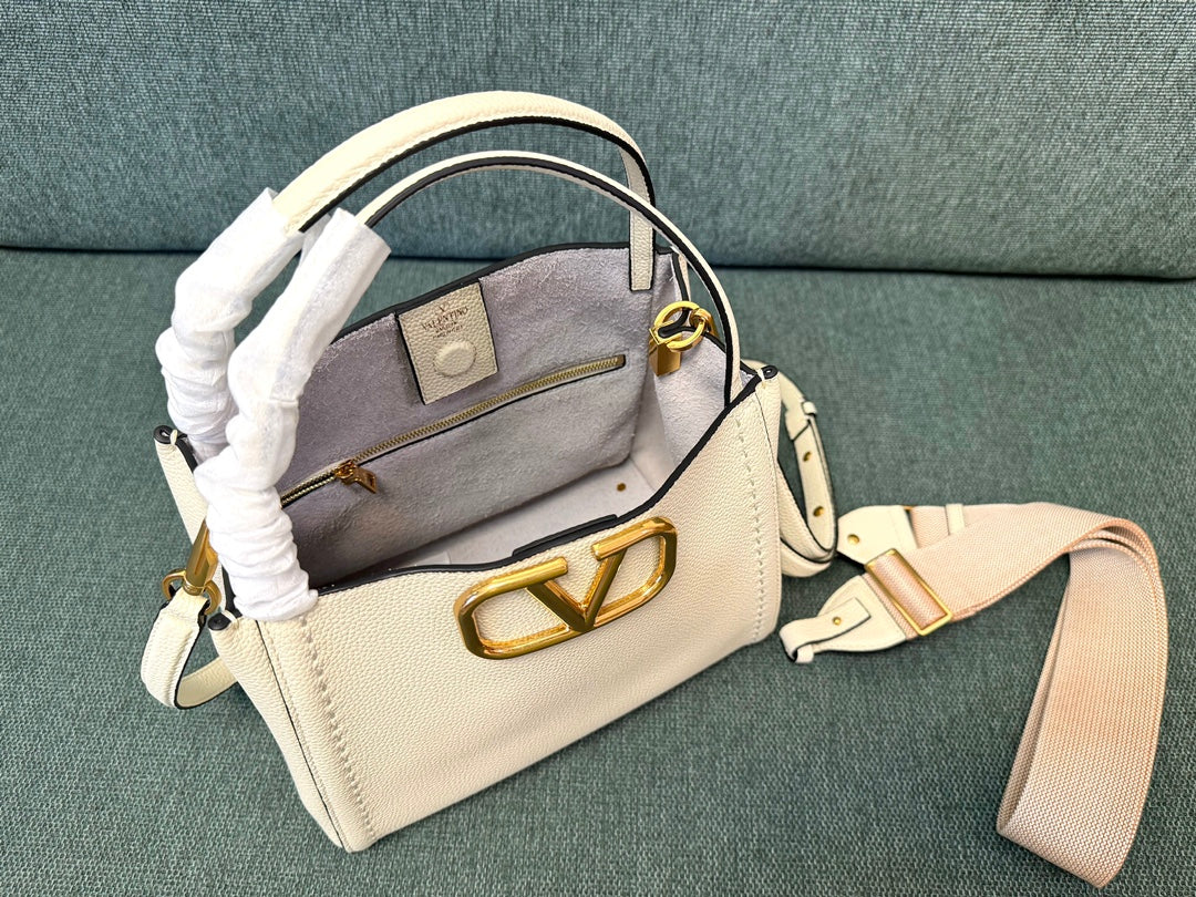 Valentino Garavani handbag medium