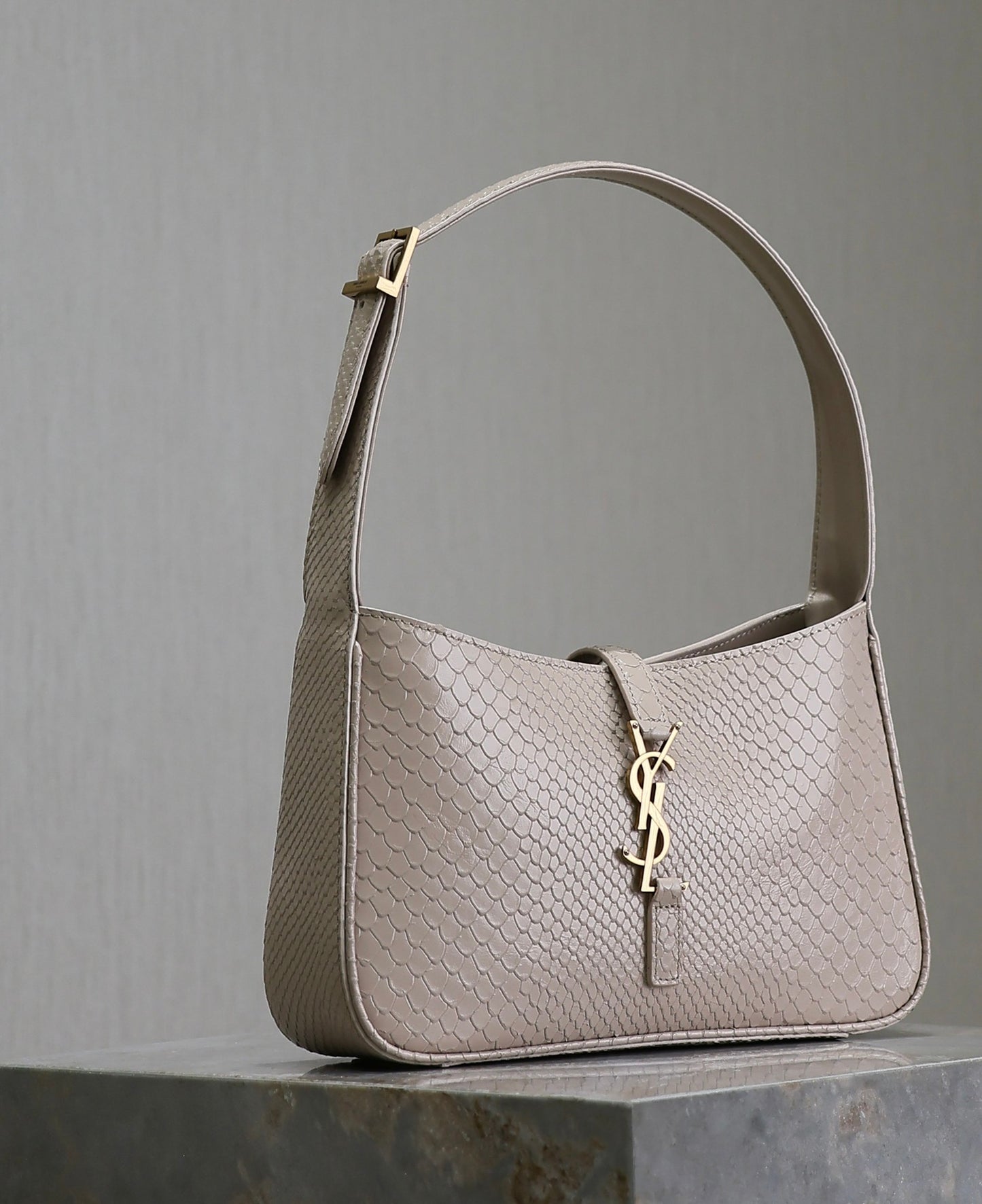 YSL LE 5 A 7 bag Python