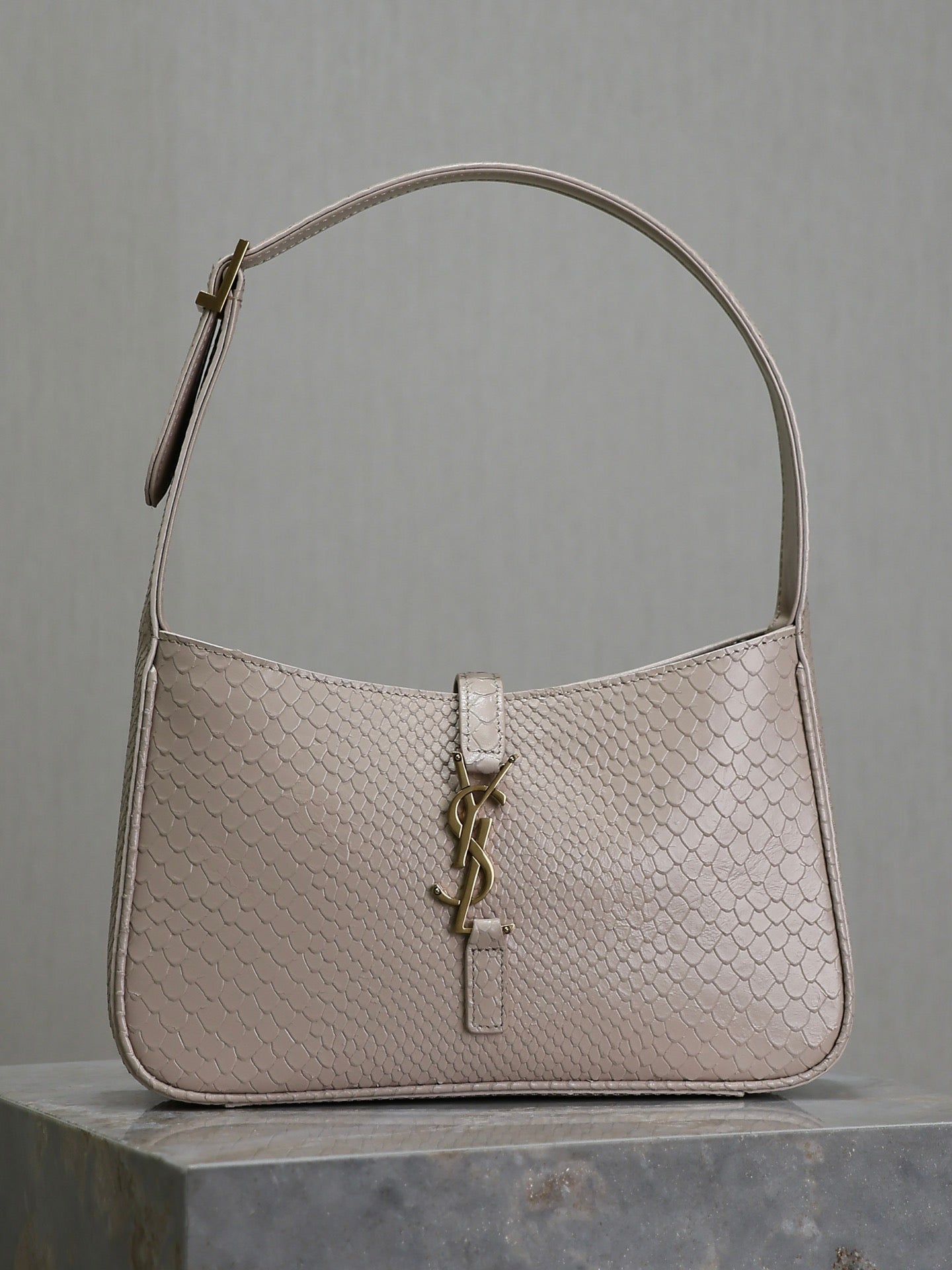 YSL LE 5 A 7 bag Python