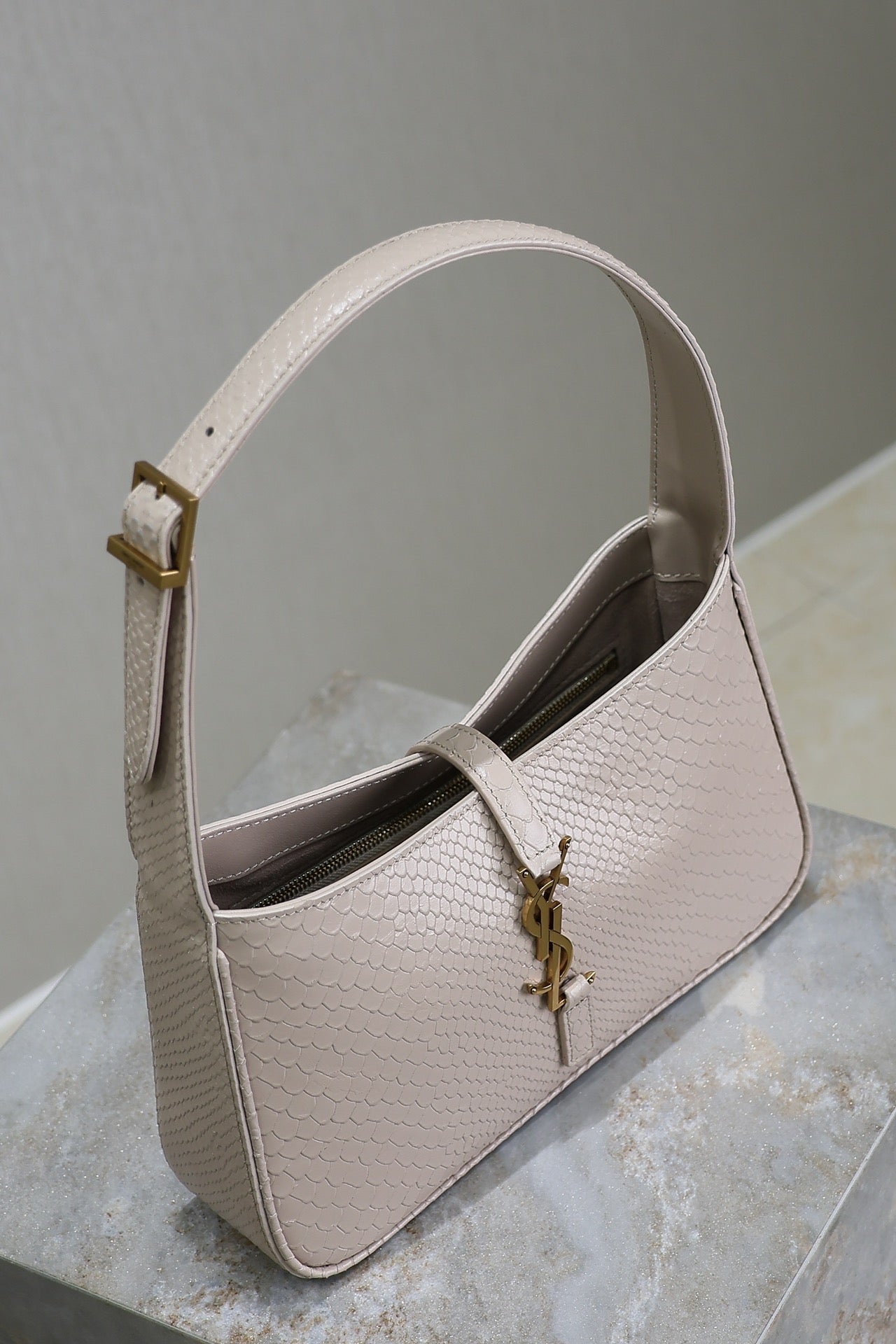 YSL LE 5 A 7 bag Python