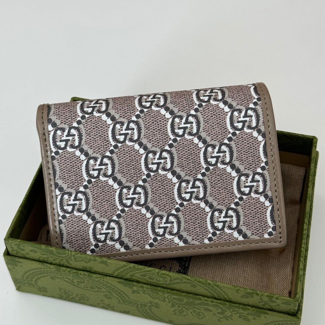 Gucci Bi Fold Wallet Shadow