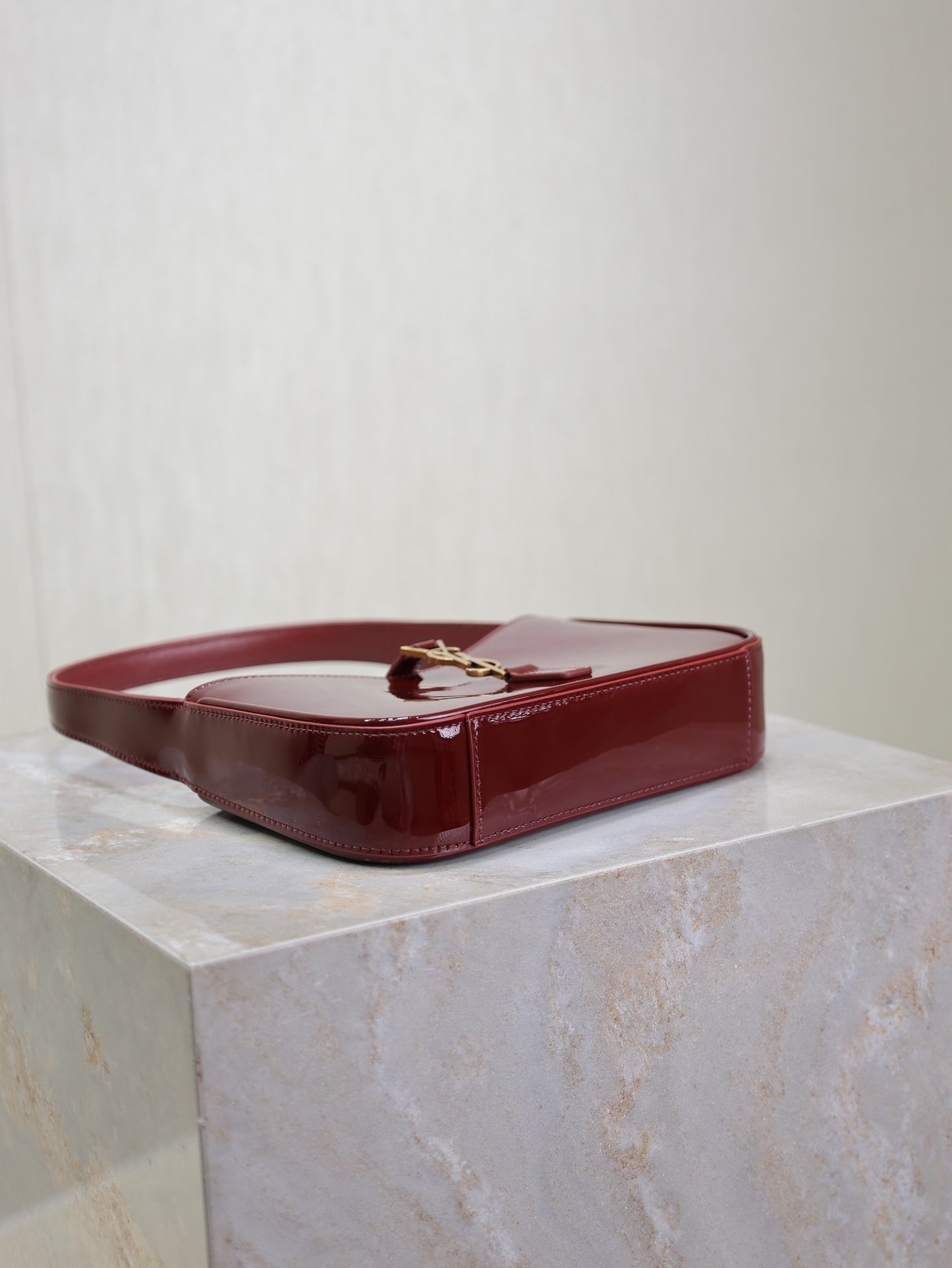 YSL Le 5 A 7 Mini patent leather