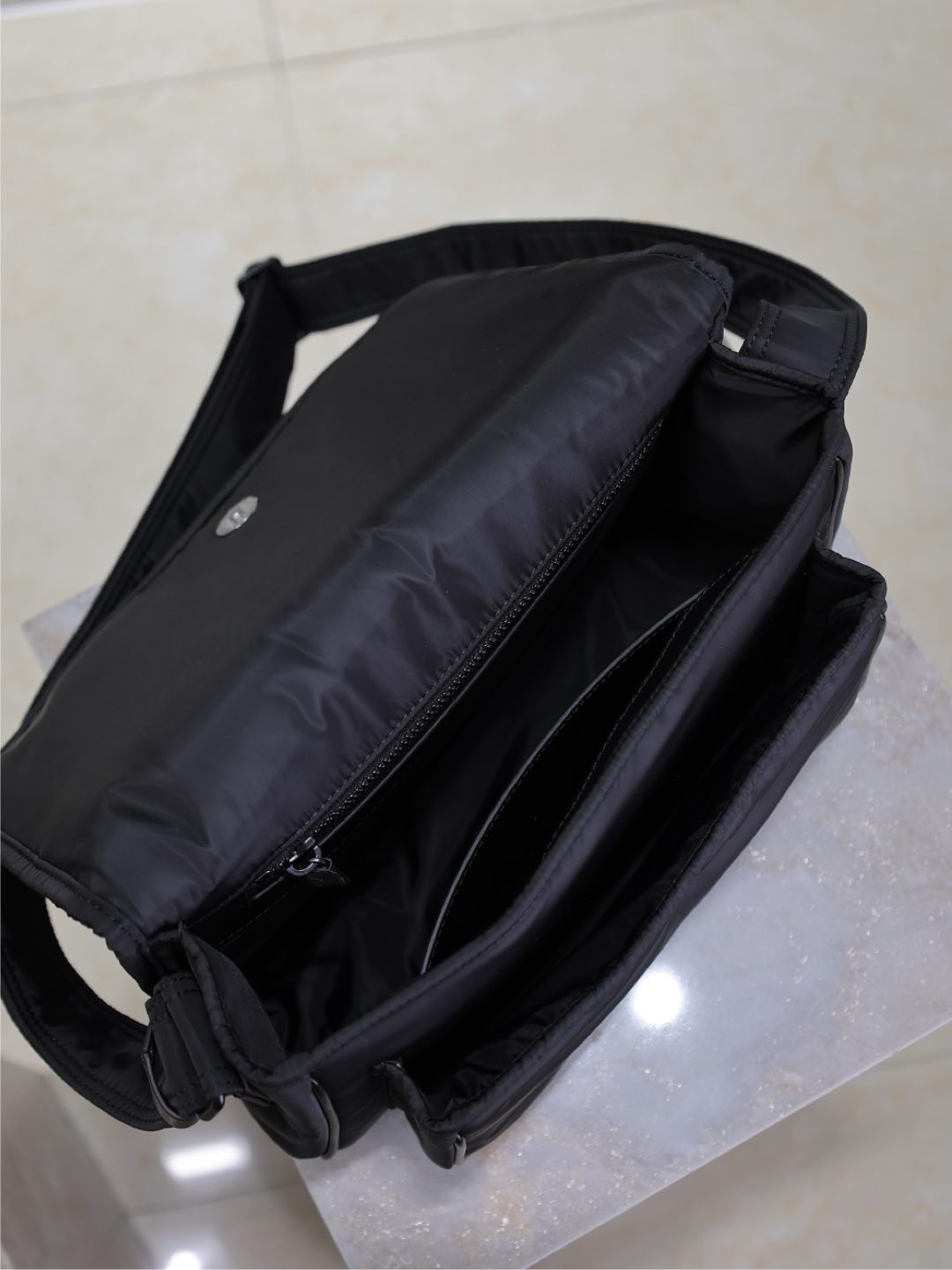 YSL Niki 28 cm Nylon