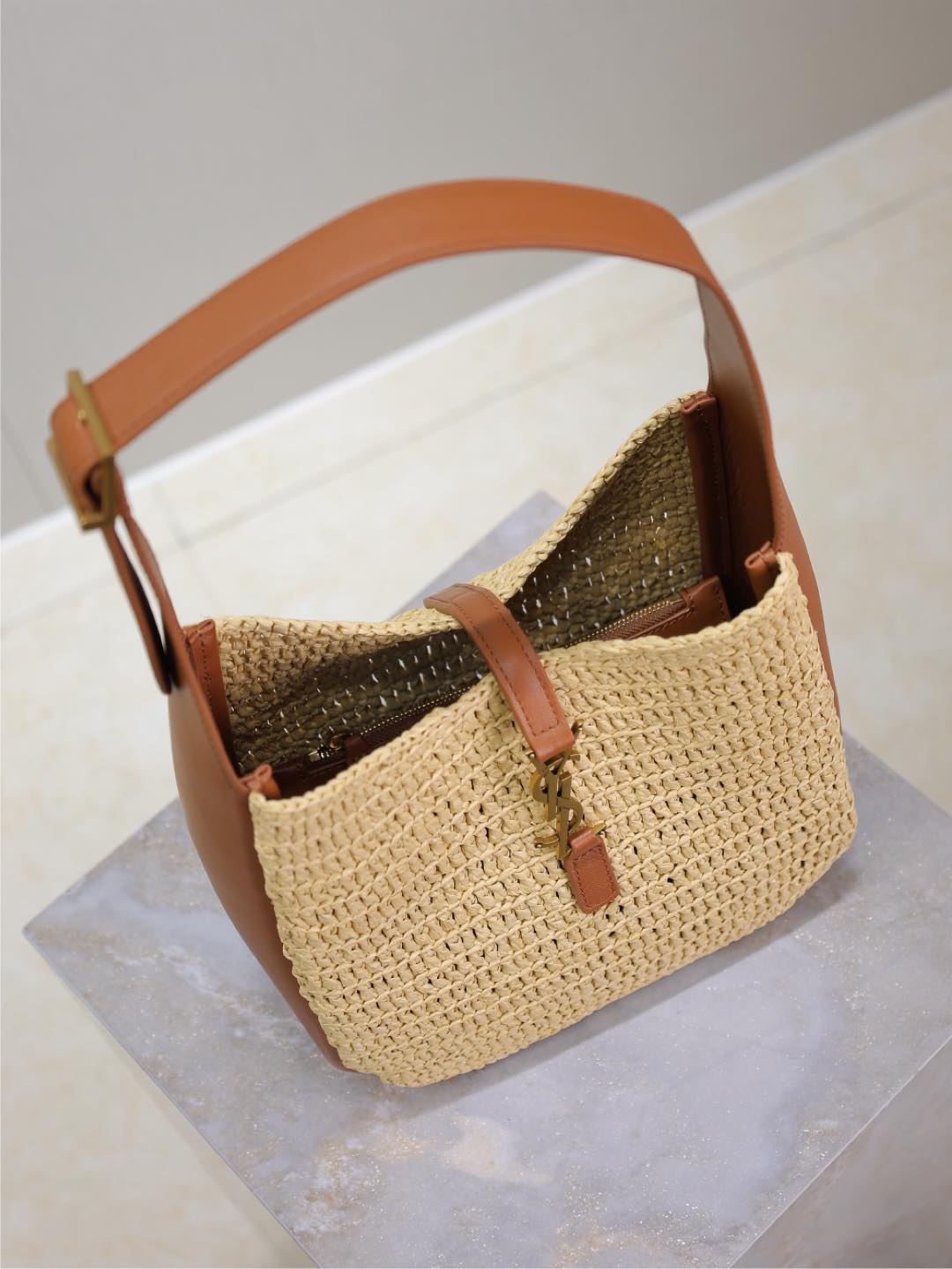 YSL Le 5 A 7 Straw bag