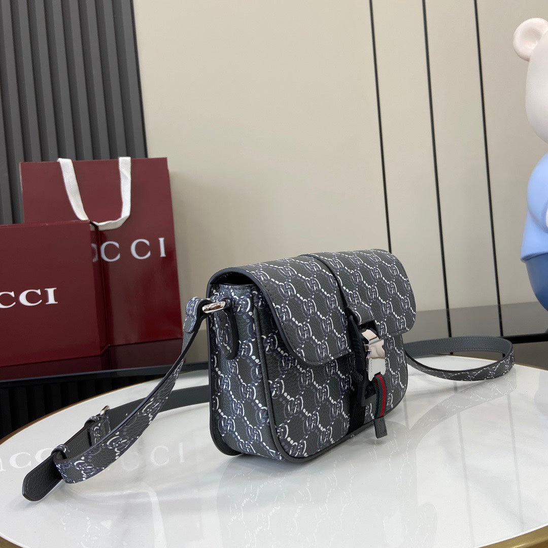 Gucci Super mini bag with GG Shadow