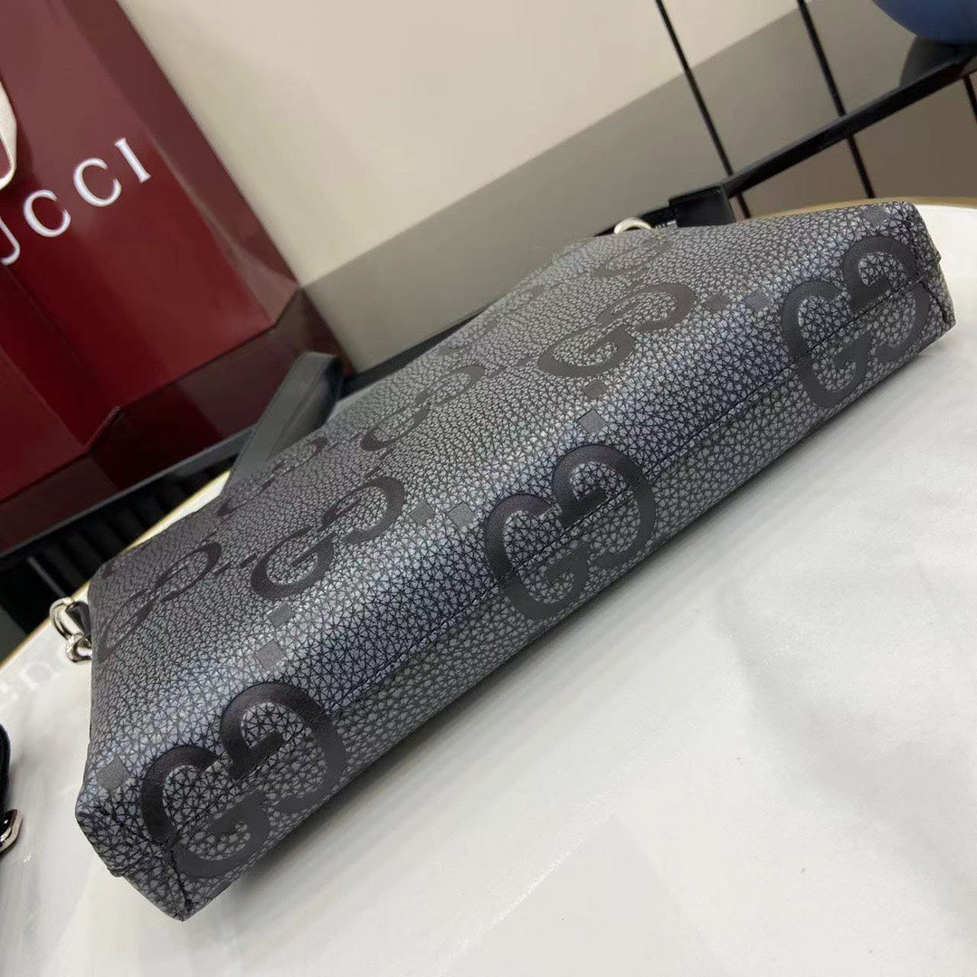 Gucci Medium jumbo GG messenger bag