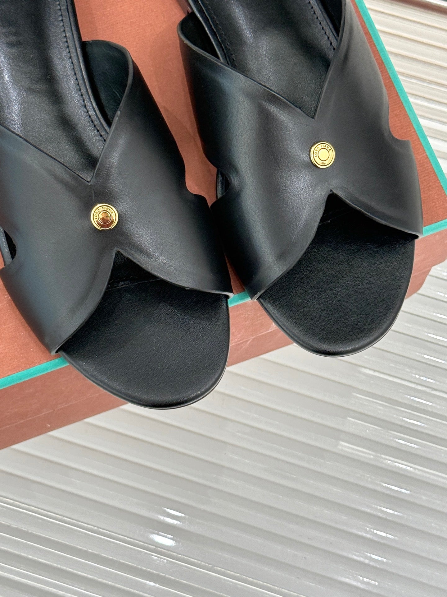 Loro Piana Slides