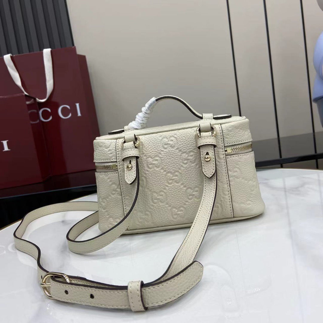 Gucci Emblem Small Vanity bag