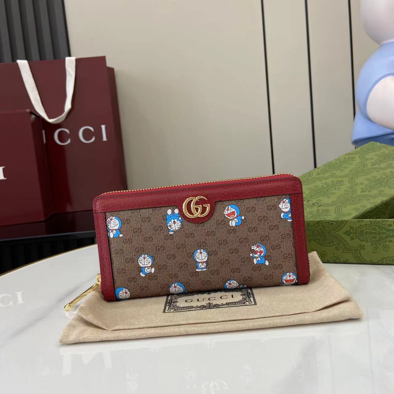 Gucci x Doraemon Zip around wallet