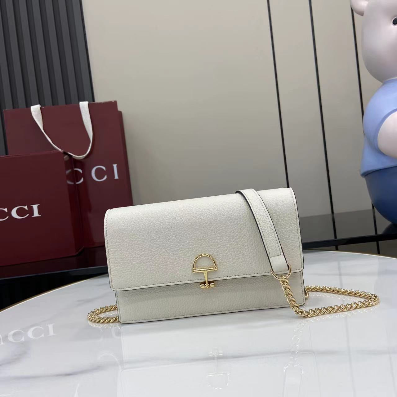 Gucci Softbit continental Chain wallet