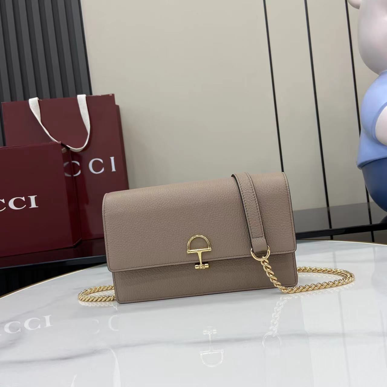 Gucci Softbit continental Chain wallet