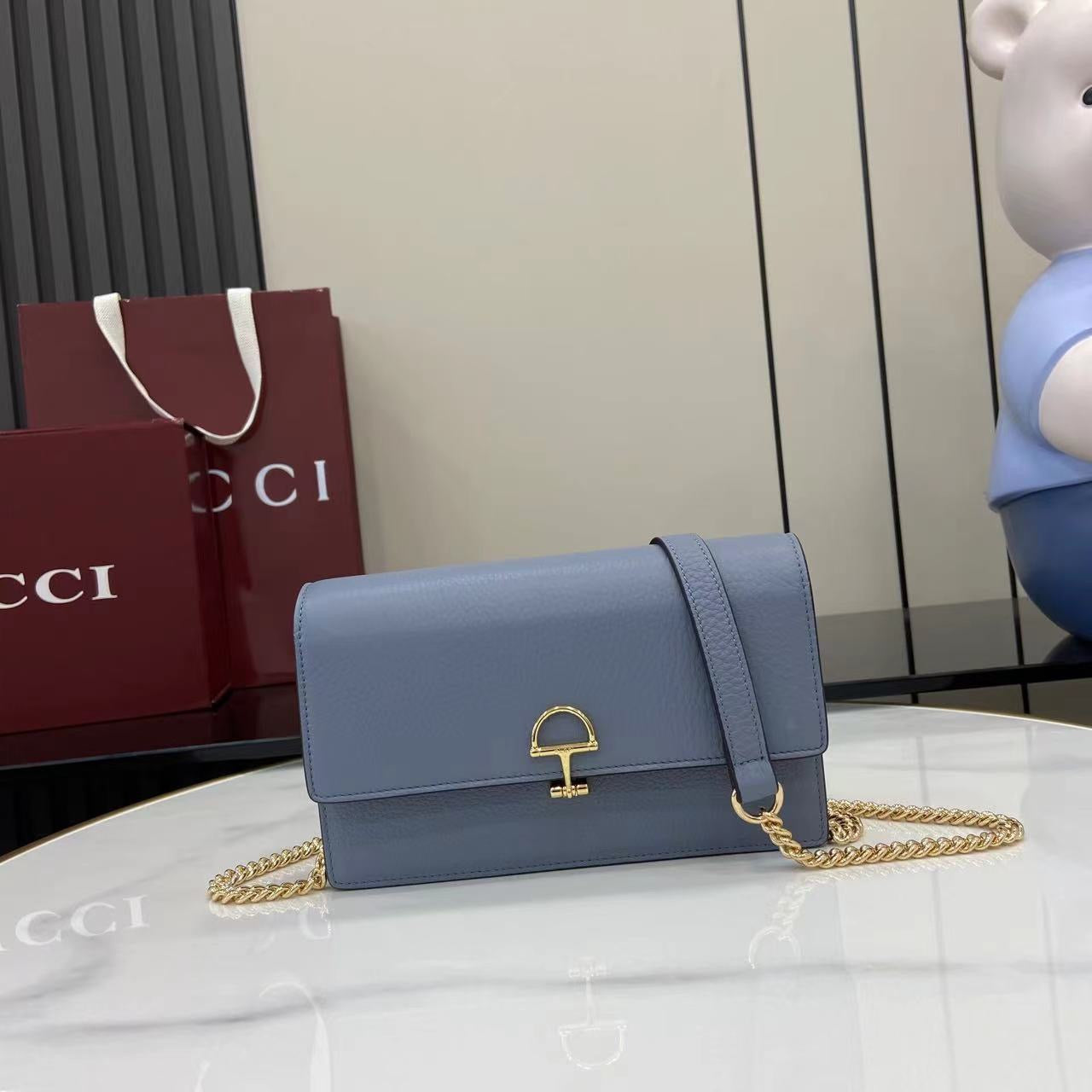 Gucci Softbit continental Chain wallet
