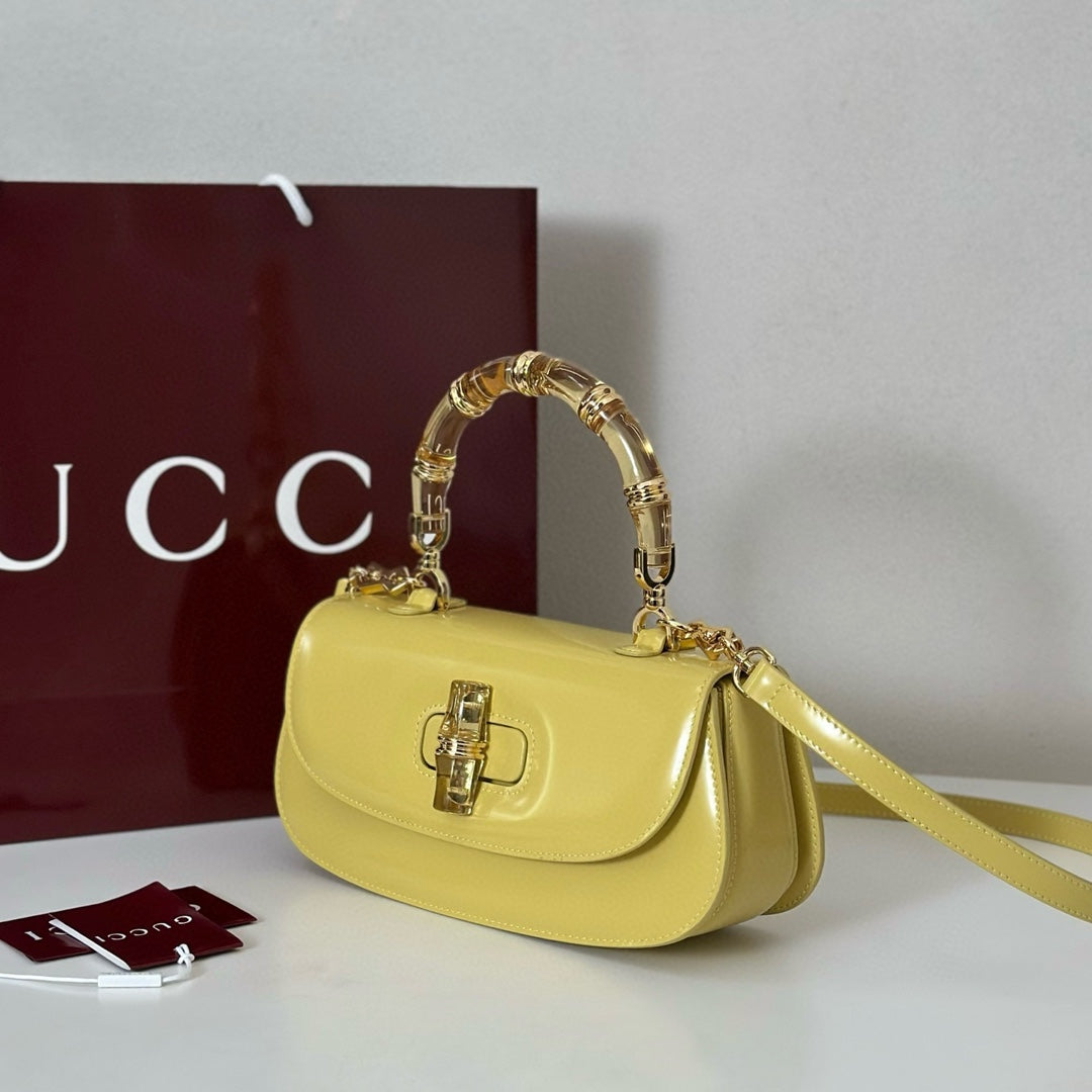 Gucci Bamboo Diva Medium Bag