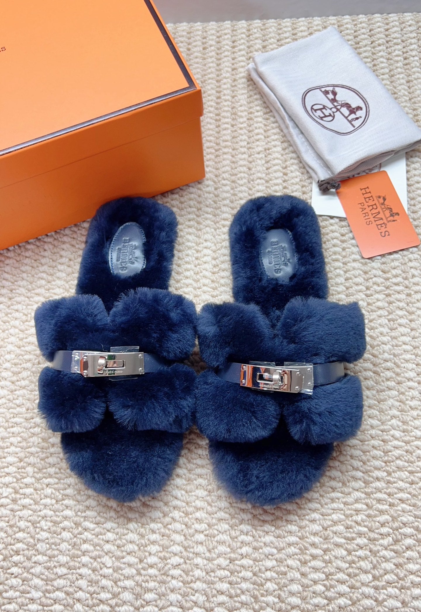 Hermes Fluffy Slippers