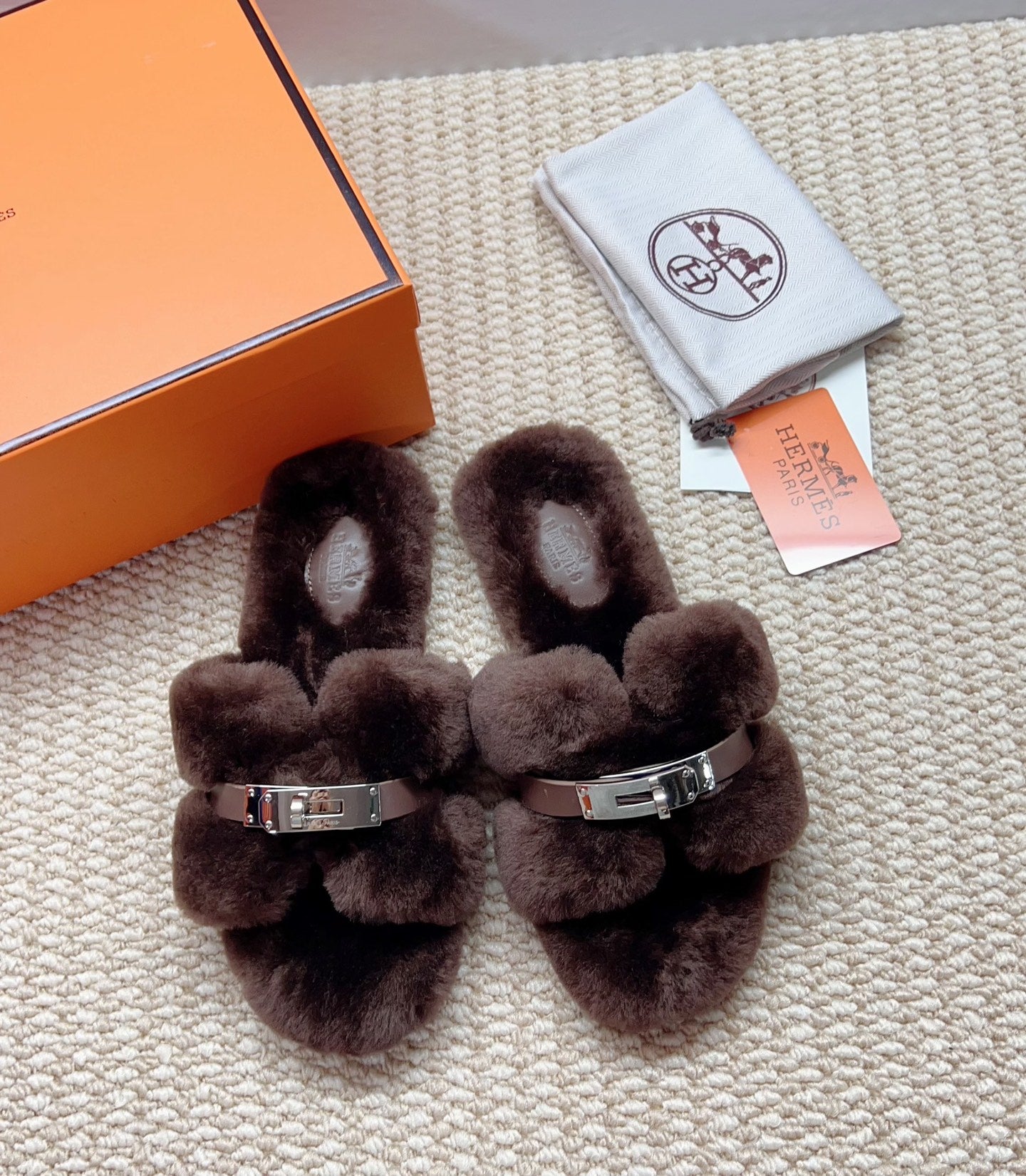 Hermes Fluffy Slippers