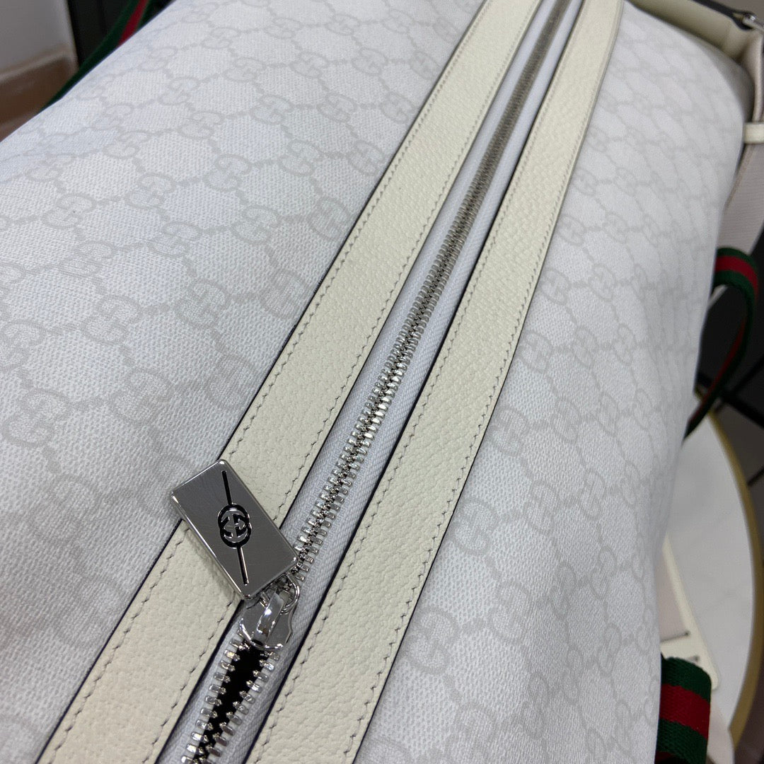 Gucci Medium duffle bag with Web