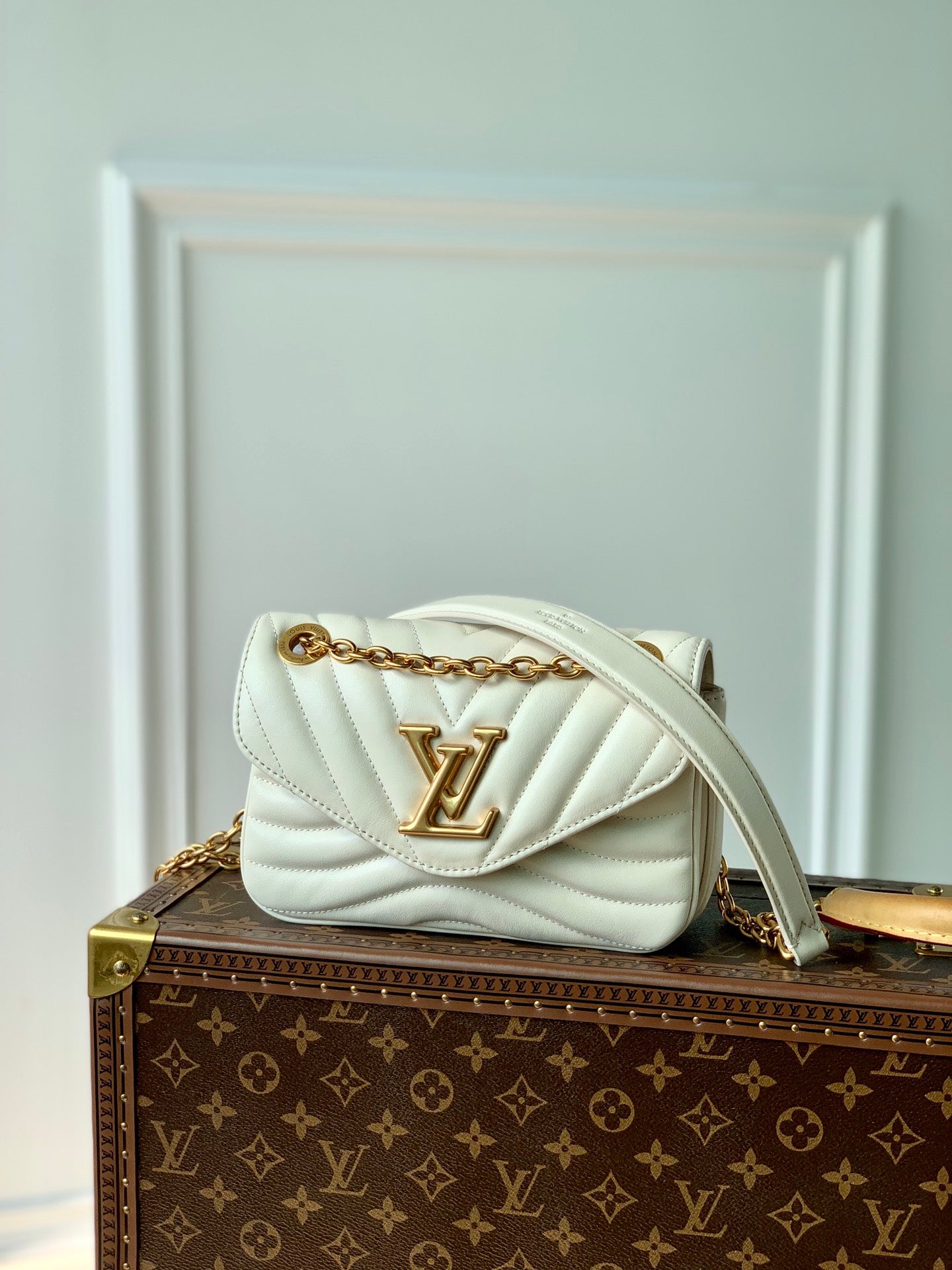 Louis Vuitton New Wave Chain Bag
