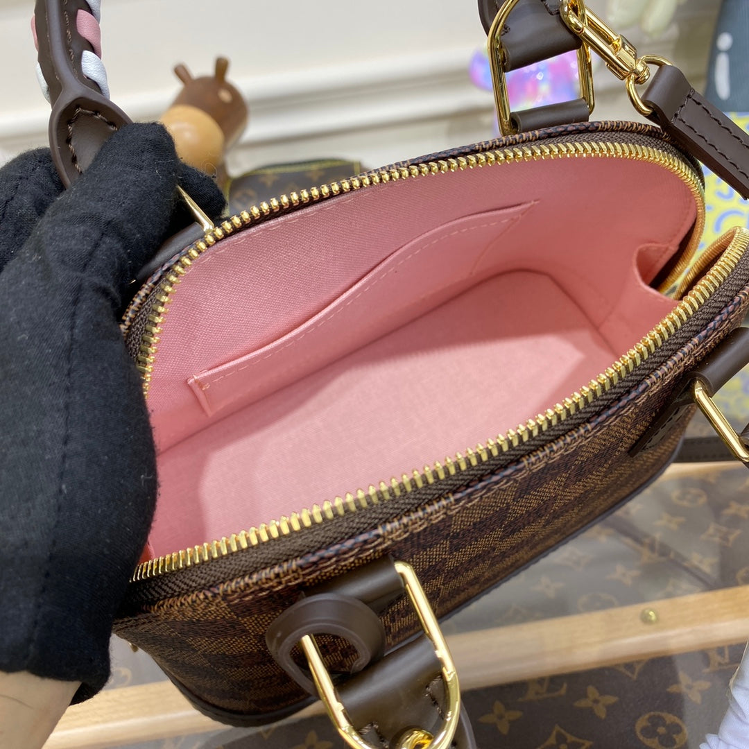 Louis Vuitton Alma BB
