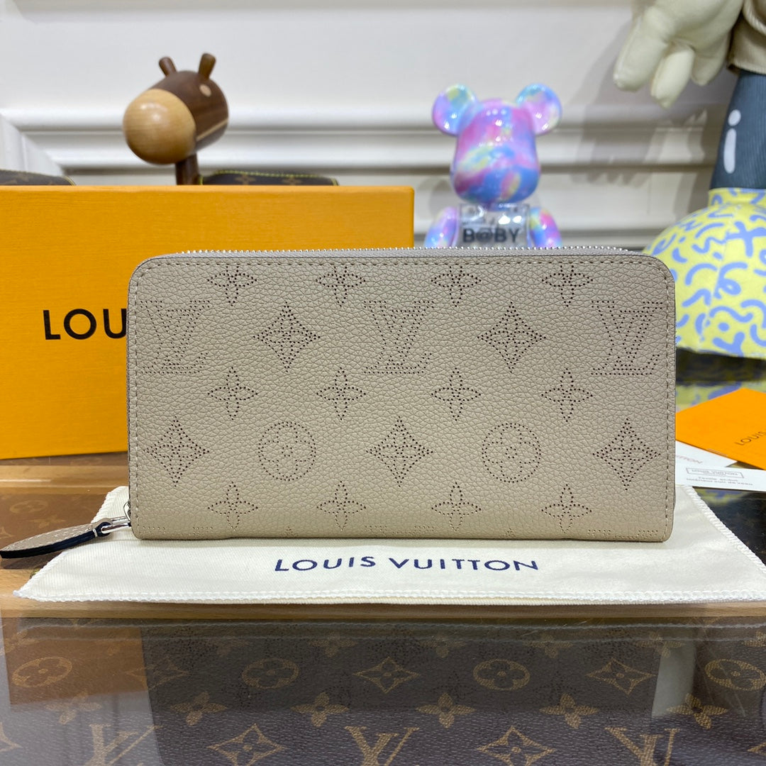 Louis Vuitton Zippy Wallet