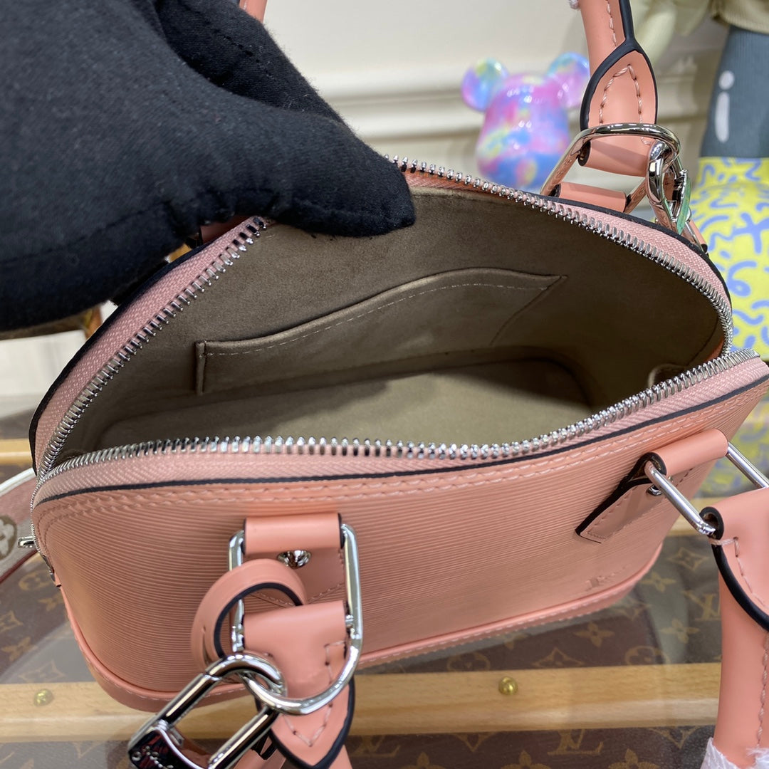 Louis Vuitton Alma BB epi leather
