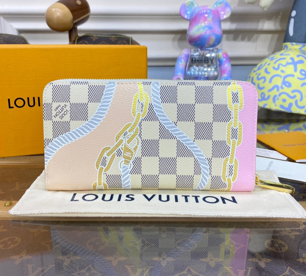 Louis Vuitton Zippy Wallet