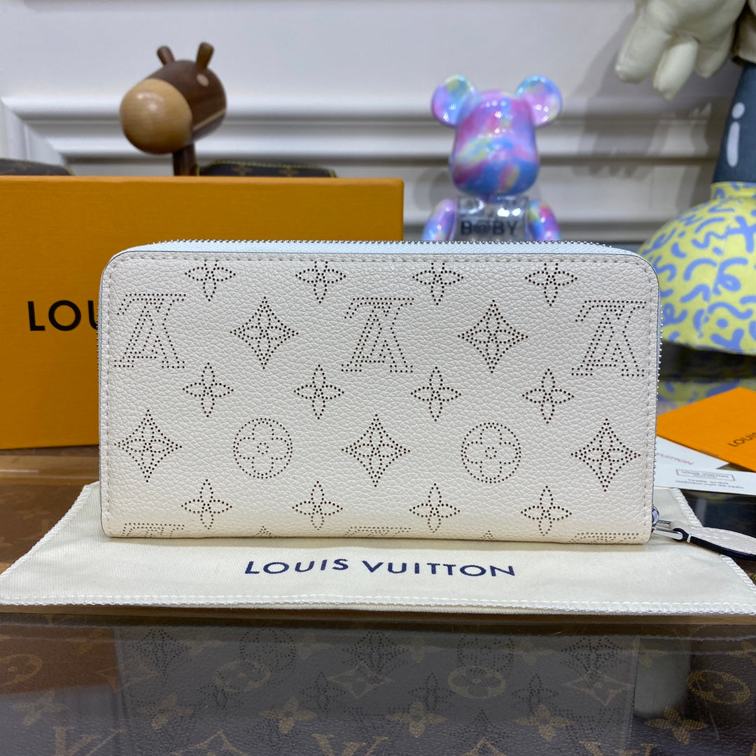 Louis Vuitton Zippy Wallet