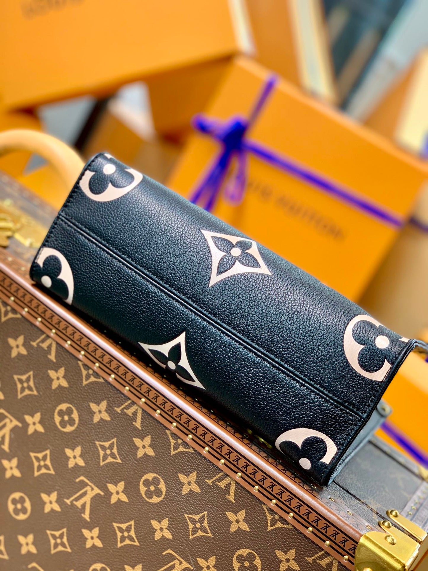 Louis Vuitton Onthego Bicolor PM, MM, GM