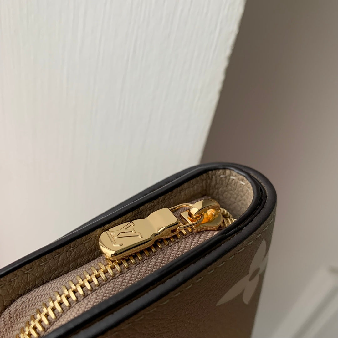 Louis Vuitton Cléa Wallet Empreinte