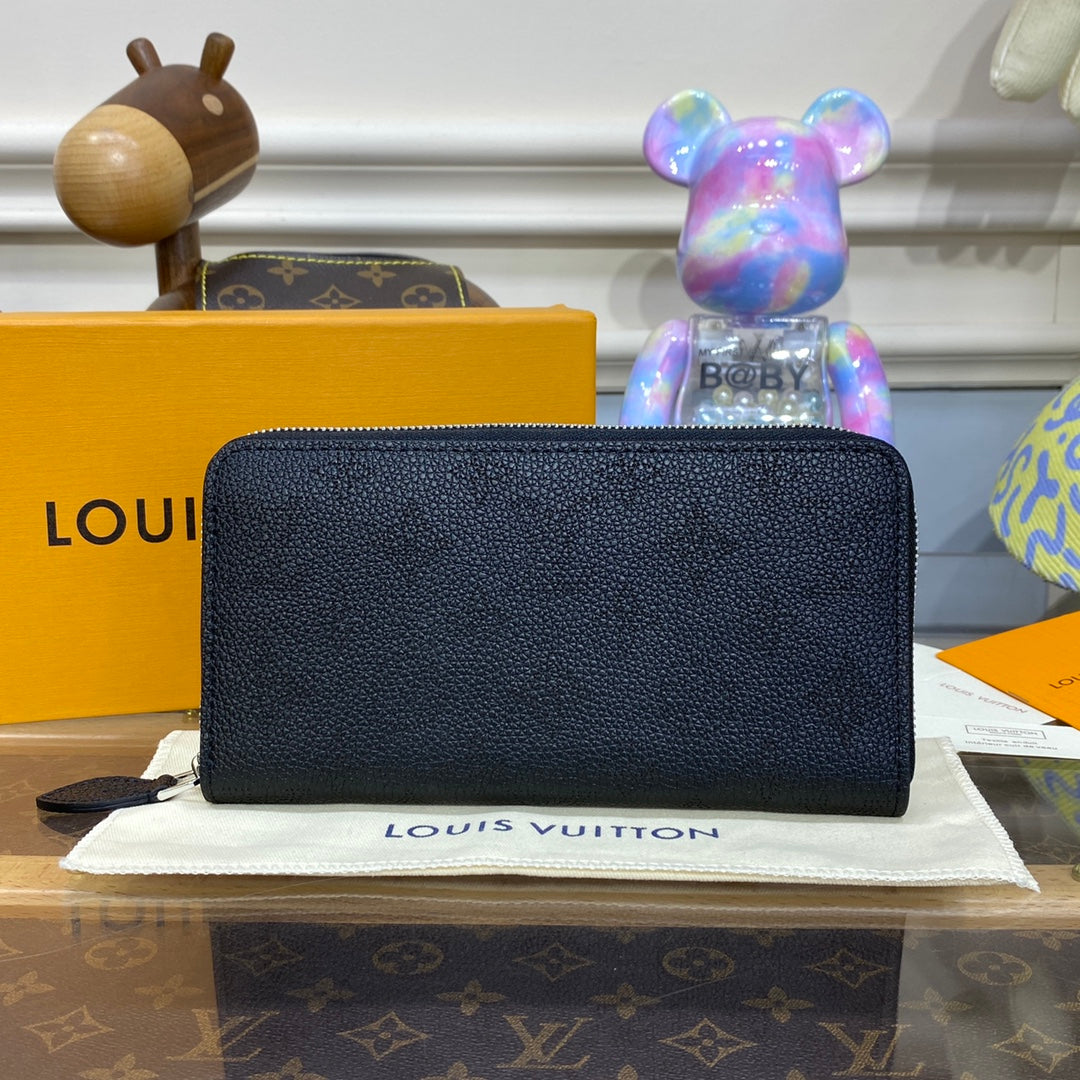 Louis Vuitton Zippy Wallet