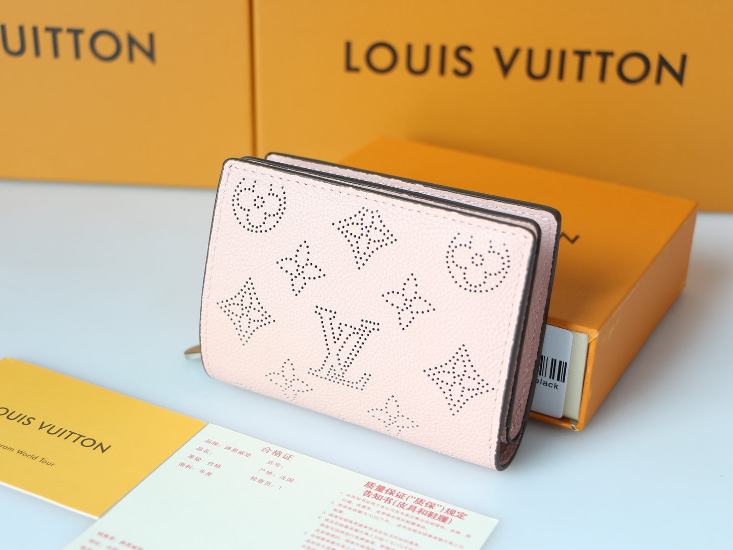 Louis Vuitton Cléa Wallet Mahina