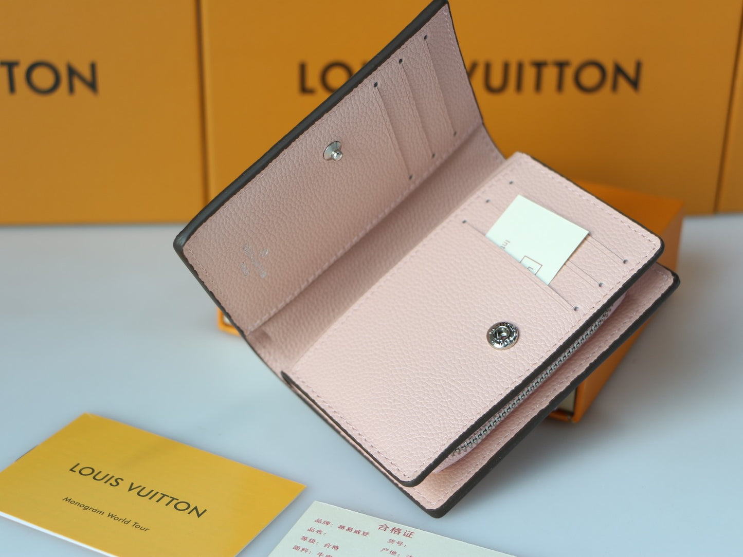 Louis Vuitton Cléa Wallet Mahina