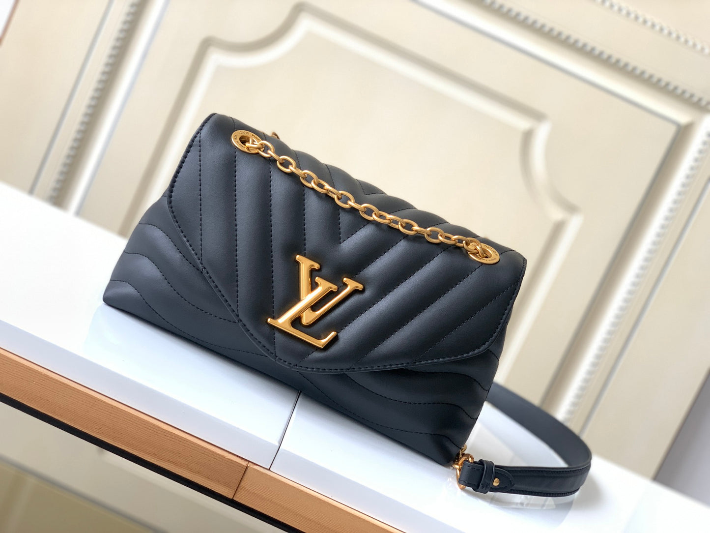 Louis Vuitton New Wave Chain Bag