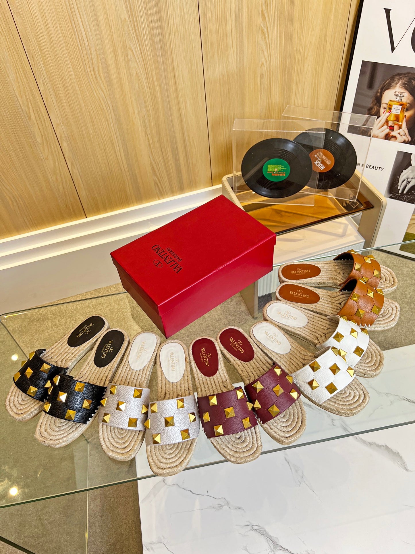 Valentino Slides