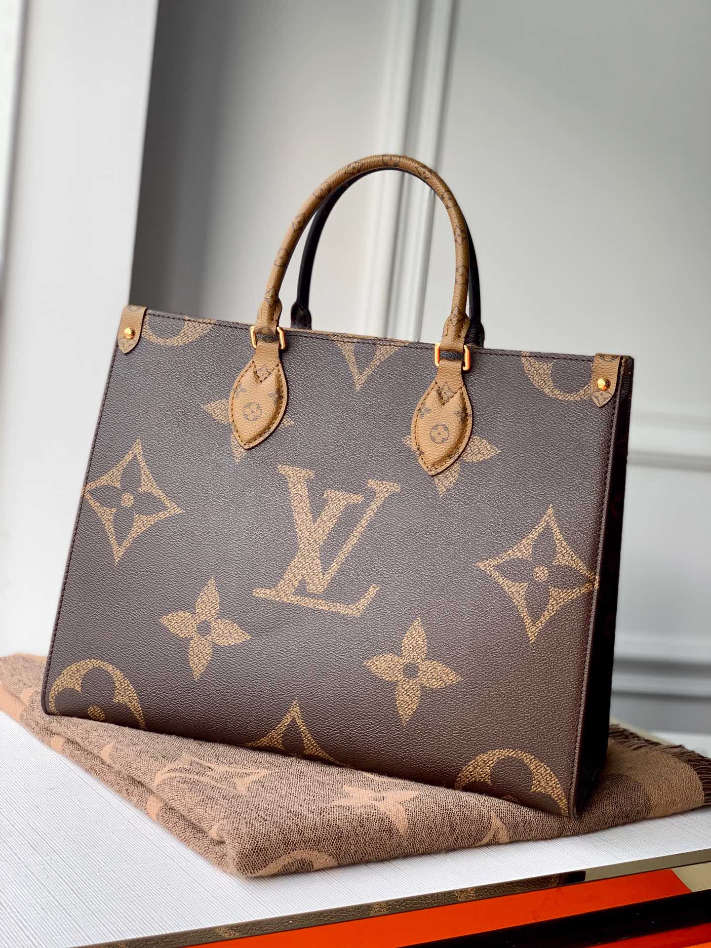 Louis Vuitton Onthego Monogram PM, MM, GM
