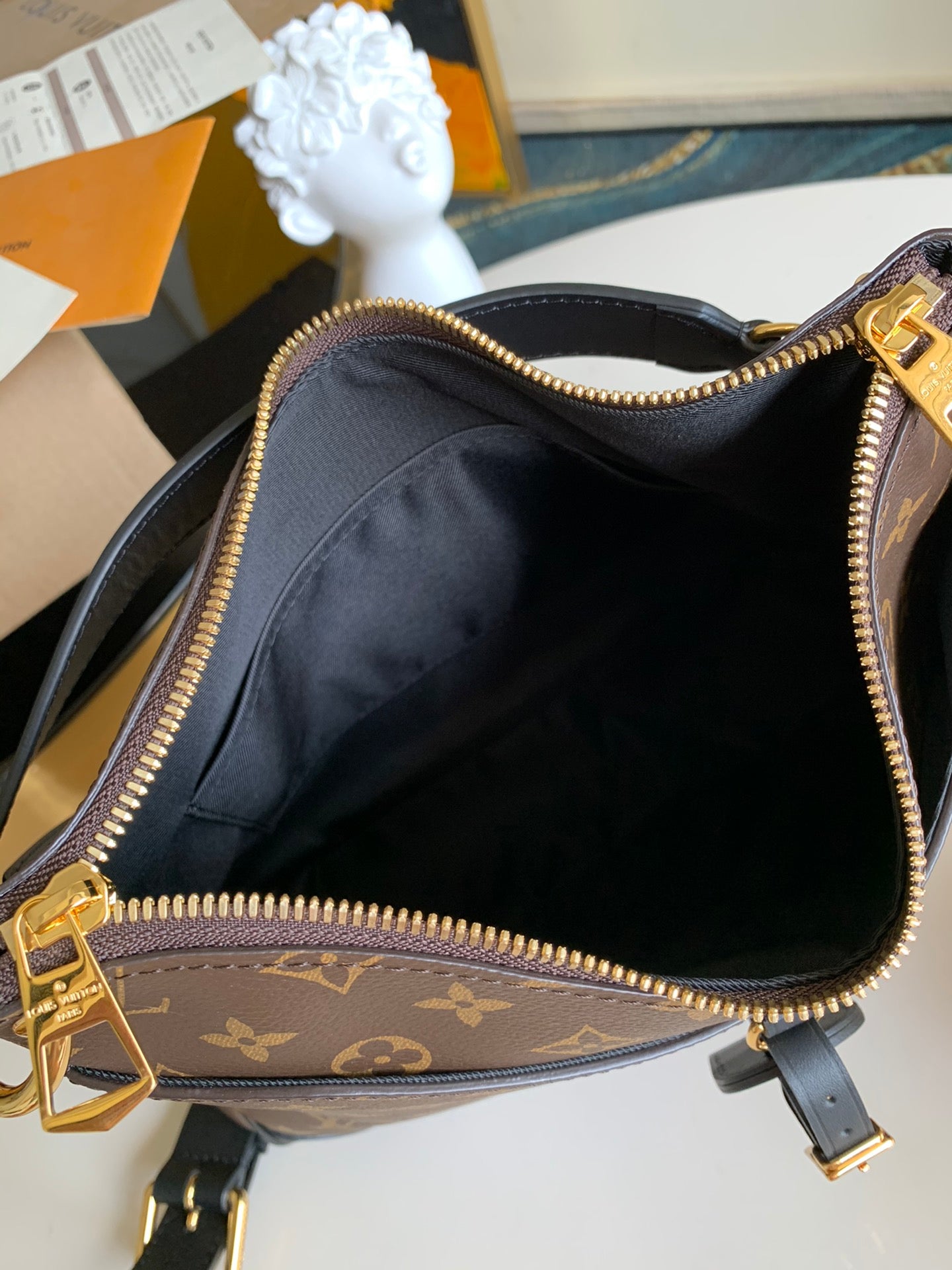 Louis Vuitton Odéon