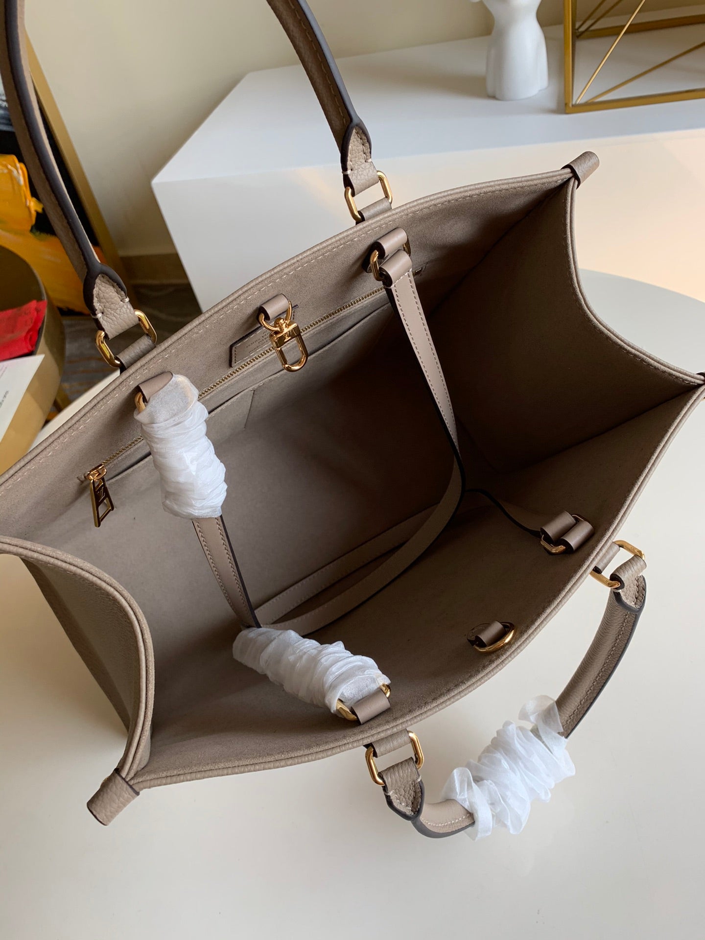 Louis Vuitton Onthego Bicolor PM, MM, GM