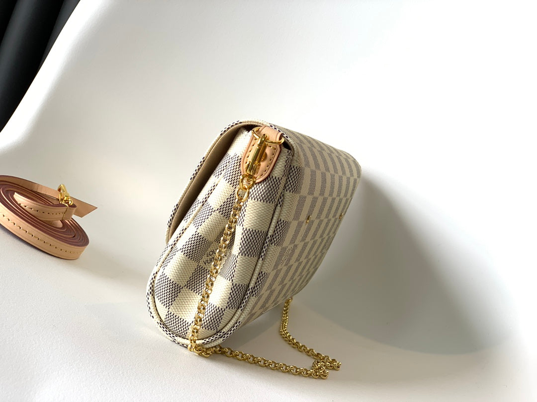Louis Vuitton Favorite