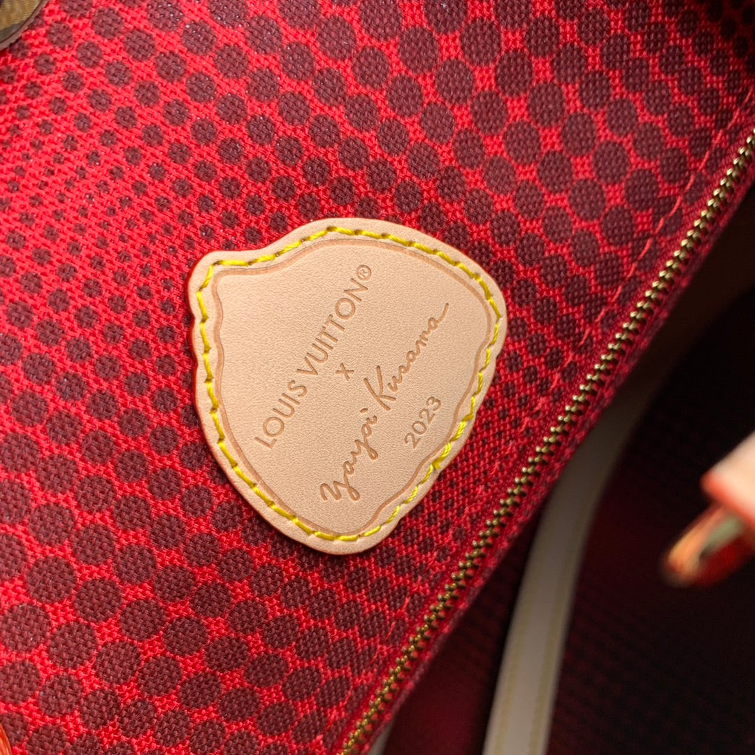 Louis Vuitton Onthego x YK PM, MM Dots edition