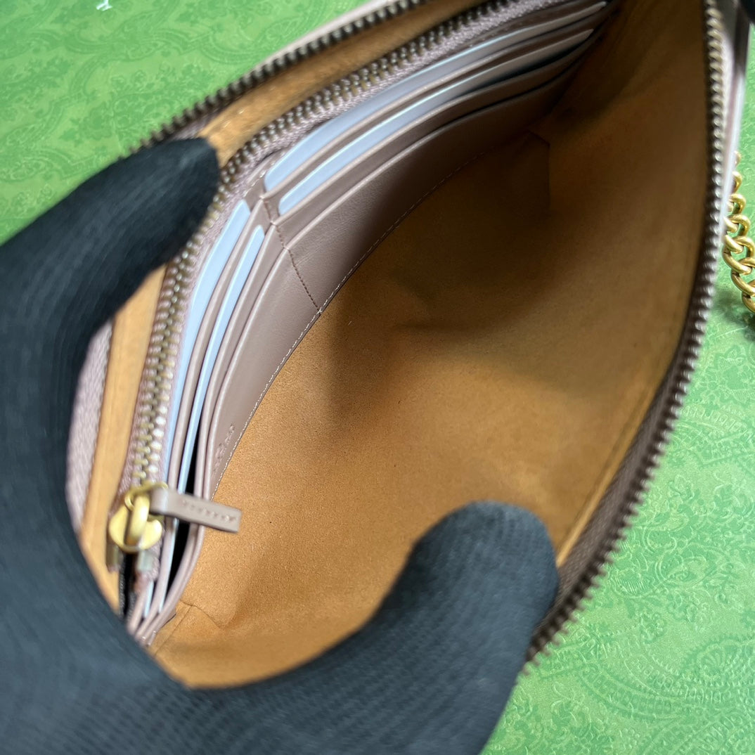 Gucci Marmont Pouch With Chain