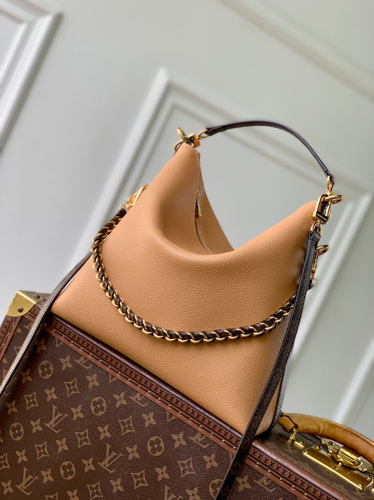 Louis Vuitton Multipass leather bag