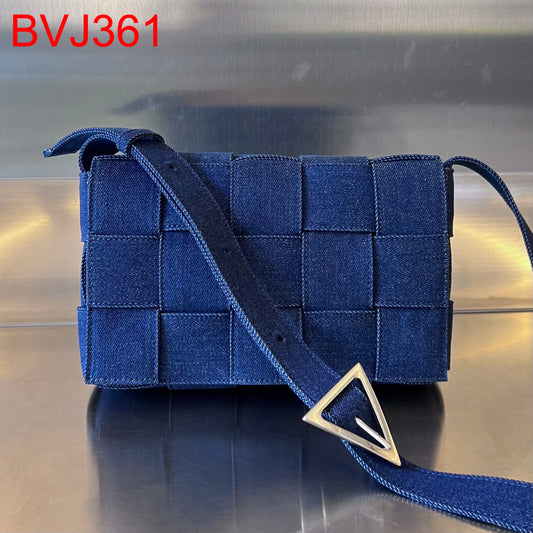 Bottega Veneta Casette Crossbody Denim bag