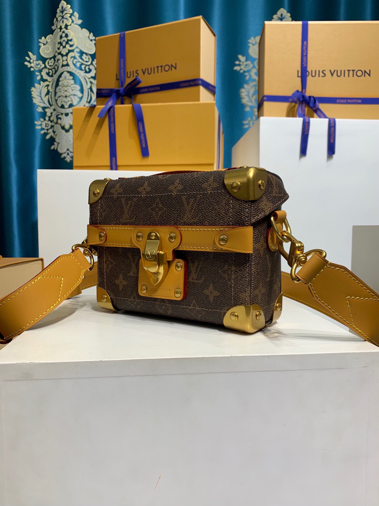 Louis Vuitton  Soul Trunk bag