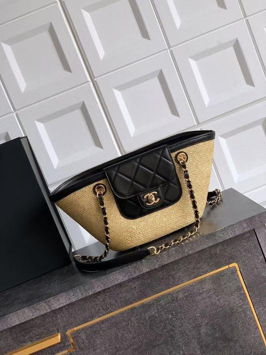 Chanel Straw Tote bag